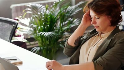 دراسة: الصداع يشير إلى الإصابة بارتفاع ضغط الدم