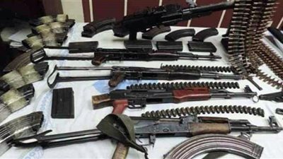 ضبط 168 بندقية في مداهمات على تجار السلاح