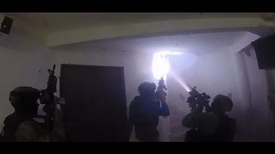 اعتقال رئيس أوكرانيا.. حقيقة الفيديو الذي اكتسح الإنترنت