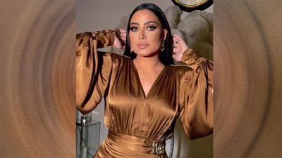 بوسي تقلدً ياسمين صبري وتستعير حقيبتها (تفاصيل وصور)