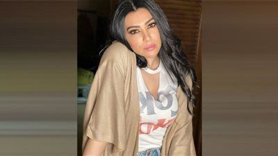 وجودى ضيفة فى بيت الله نعمة من أكبر النعم .. ميرهان حسين تؤدى مناسك العمرة