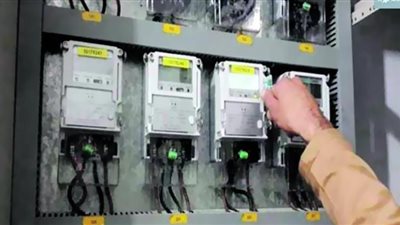 هل استهلاك العدادات مسبقة الدفع أكثر من نظيرتها القديمة.. متحدث الكهرباء يجيب (فيديو)