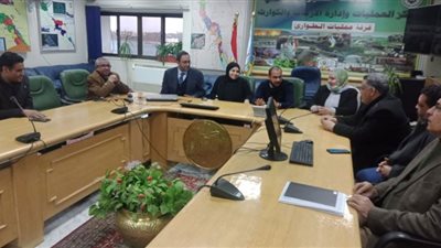 نائب محافظ أسيوط يلتقي وفد المكتب التنسيقي لبحث خطة تطوير الأداء