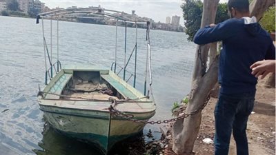 استجابة للوفد .. رفع مركب الموت بفارسكور