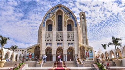 كهنة كنيسة مارمرقس الرسول في الإسكندرية يترأسون نهضة الصوم.. تعرف على التفاصيل