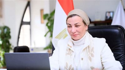 وزيرة البيئة تعرض آليات إشراك المرأة المصرية في العمل المناخي