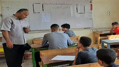 وكيل تعليم دمياط يطمئن على سير امتحانات الدور الثاني