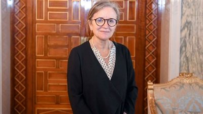 نجلاء بودن تُصوّت في الاستفتاء على الدستور