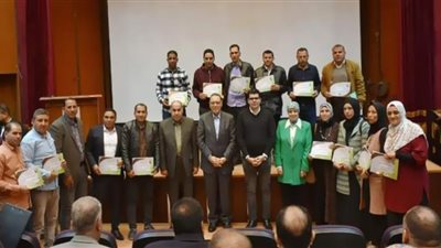 تكريم العاملون بوحدات الإدارة المحلية بالشرقية والحاصلون على مؤهلات علمية