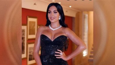 جورجينا.. إطلالة ساحرة بـ 