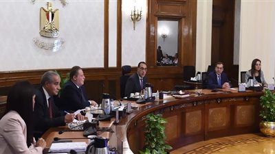 توجيهات رئاسية بإشراك الخبراء والمختصين فى مواجهة التحديات الاقتصادية