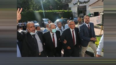 الوفديون يجددون دعمهم لرئيس الحزب لمواجهة الفساد والفاسدين