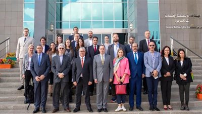 رئيس اقتصادية قناة السويس: نسعى لتوفير احتياجات الأسواق الأوروبية من الوقود الأخضر