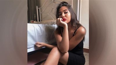 إسراء رخا تتجاهل الشتاء بظهر مكشوف| صور