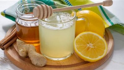فوائد شرب العسل مع كوب ماء دافئ