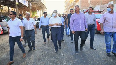 محافظ الغربية يتفقد الرصف في شوارع كفر الزيات