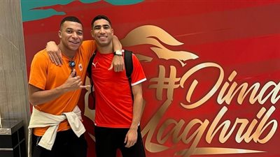 مبابي يهنئ حكيمي على تأهل المغرب التاريخي لربع نهائي المونديال