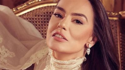 شريهان.. سيدة الـ 1000 عام تحتفل بعيد ميلادها الـ 57 | فيديو