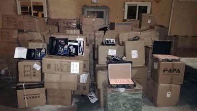 سيدة تلجأ لحيلة ذكية لتهريب الهواتف