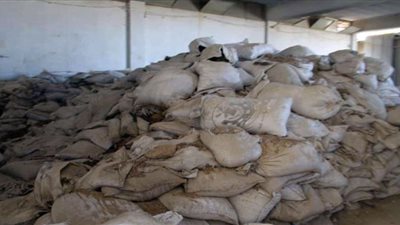 ضبط 20 طن أعلاف حيوانية بدون بيانات بالمنوفية
