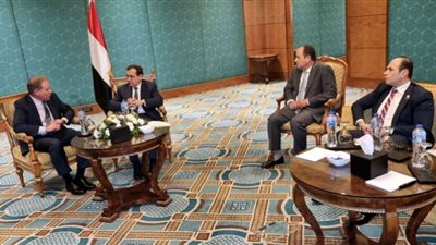 وزير البترول يستقبل وفد الطاقة الأمريكية
