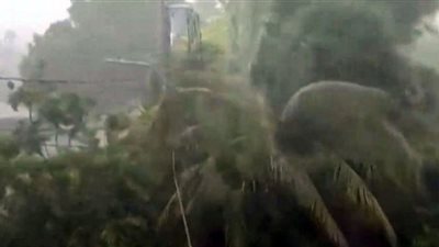 إعصار إيان يغمر شوارع فلوريدا (شاهد)