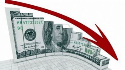 الدولار يهبط وتخفيف قيود الصين يدعم اليوان