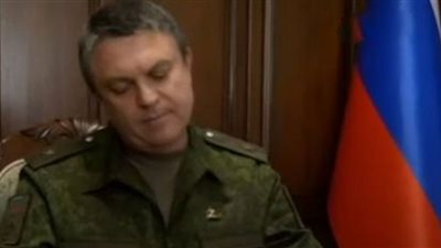 رئيس لوجانسك يوقع على طلب الانضمام لروسيا (شاهد)