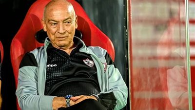 لقطة مثيرة لفيريرا في مباراة الأهلي والزمالك (شاهد