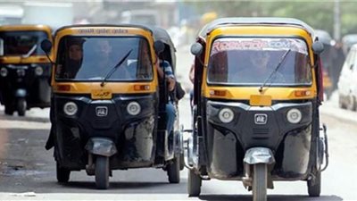 التحفظ على طالب طعن والده بسبب 