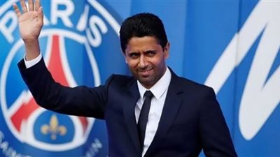 الخليفي يفتح النار على برشلونة