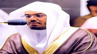 الدوسري خطيبًا بالمسجد الحرام.. ومهنا والحذيفي بالمسجد النبوي