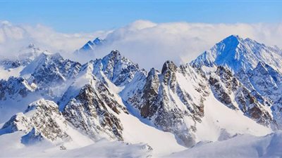 ذوبان نهر جليدي يؤدي إلى تغيير ملامح الحدود بين سويسرا وإيطاليا