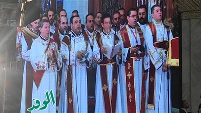المعلم إبراهيم عياد يقود احتفالية الأقباط بمرور ٦٠ عامًا على أسقفية الخدمات (صور)