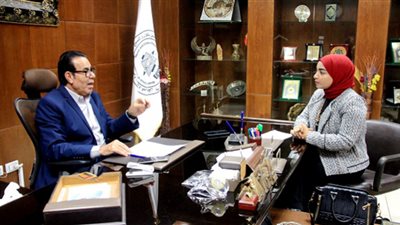 الغزل والنسيج عصب الصناعة المصرية| والخصخصة الموت المبكر للقطاع (حوار خاص)