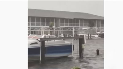 منازل عائمة في فلوريدا بسبب إعصار إيان (شاهد)