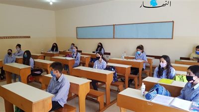 اقتراب المدارس.. ومعلمو لبنان في إضراب مستمر