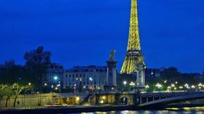 إضراب عام في فرنسا.. إغلاق برج إيفل