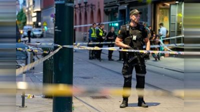 محتجون يحاولون اقتحام سفارة إيران في النرويج