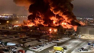 تفحم مركز تجاري بموسكو.. شهود عيان يؤكدون سماع دوي انفجارات قبيل اشتعال النيران