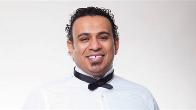 محمود الليثي يقترب من النصف مليون بـ