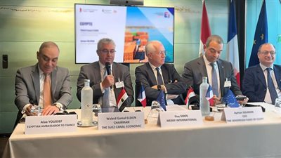 توقيع 21 مذكرة تفاهم لتوطين الوقود الأخضر بقناة السويس