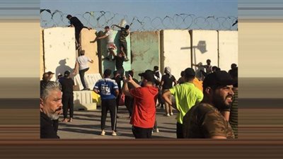 القصة الكاملة لمظاهرات العراق واقتحام البرلمان (شاهد)