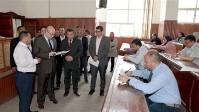 محافظ بنى سويف يتابع اختبارات دورة إعداد القادة المقرر عقدها بسقارة