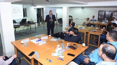 مركز تنمية القدرات بجامعة سوهاج ينظم دورة تدريبية عن مهارات الاتصال في أنماط التعليم