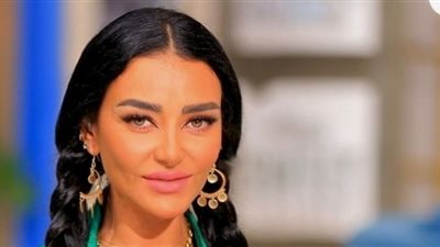 هبة الأباصيري.. إطلالة جذابة وقصة شعر جديدة (شاهد)