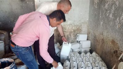 ضبط 5طن مخصبات زراعية داخل مصنع بدون ترخيص بالنوبارية