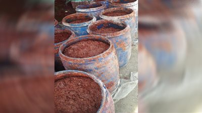 ضبط 10 أطنان مخلل داخل مصنع دون سجل صناعي في البحيرة