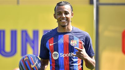 كوندي يظهر في مران برشلونة