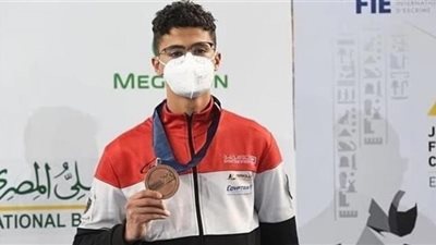 معتز يفوز بذهبية كأس مصر لسلاح السيف